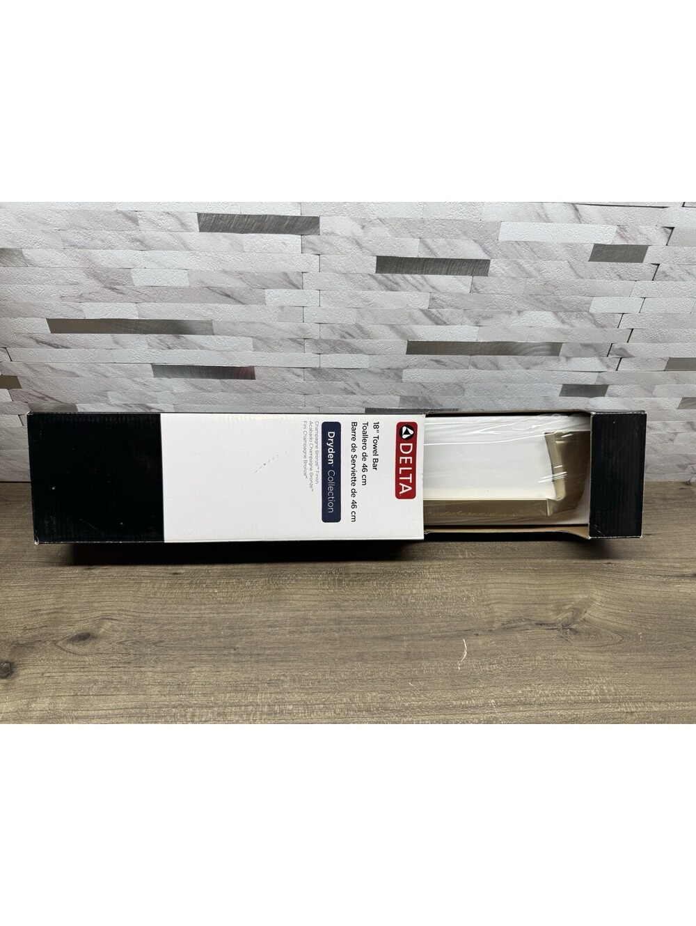 Delta 75118-CZ Dryden 18-Inch Wall Mount Towel Bar Champagne Bronze *BRAND NEW